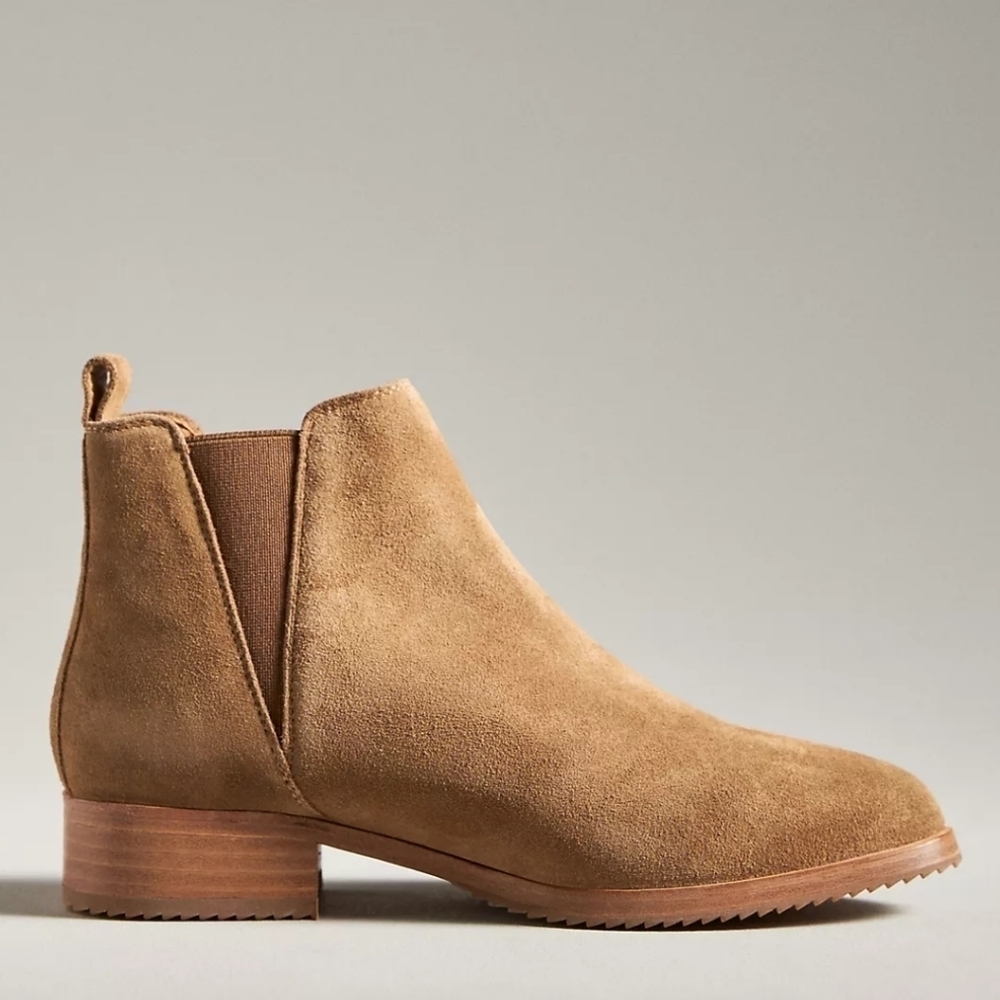 New! Nisolo Eva Everyday Chelsea Boots in Taupe Leather Suede